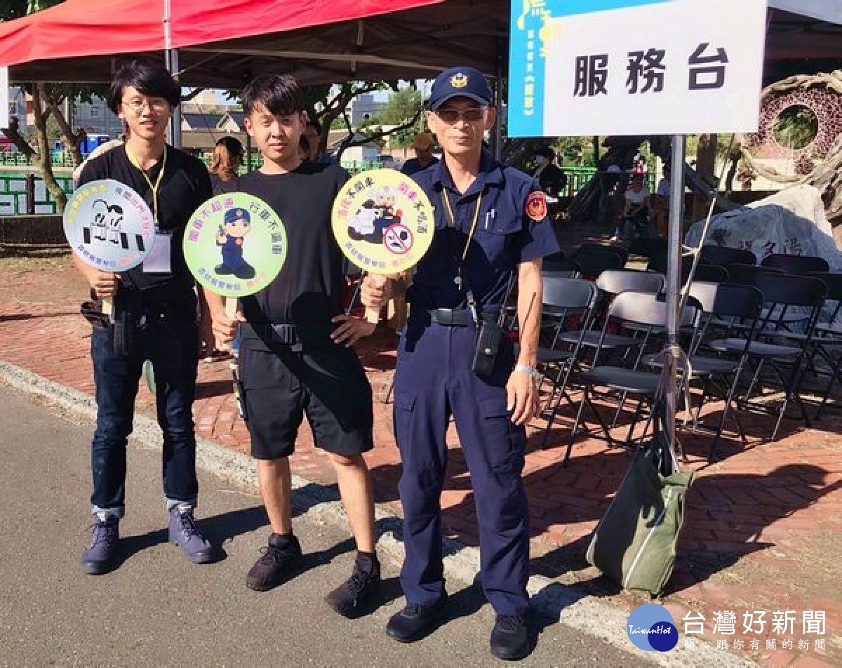 「口湖牽水狀」圓滿完成超渡科儀、挑飯擔祭祖靈、放水燈、牽水狀及追思會等系列活動,海巡人員與北港警方協力維安及犯罪預防。