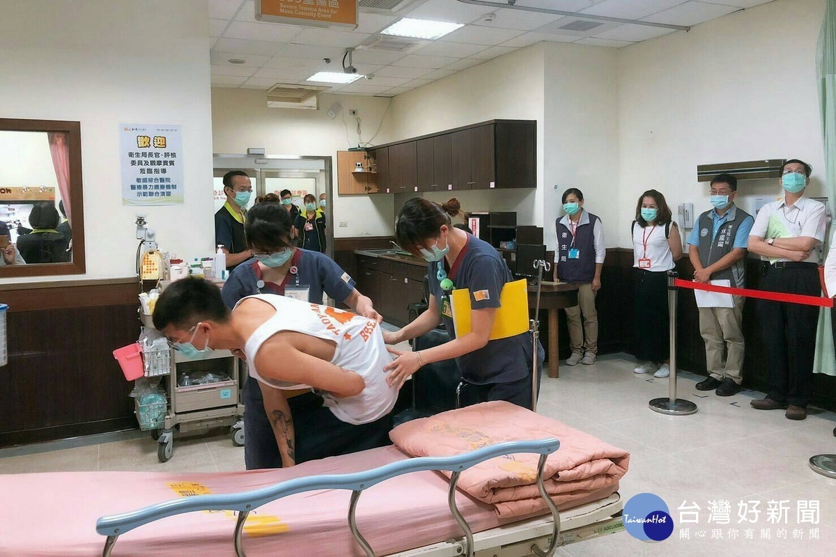 圖說:為加強各醫院醫療暴力應變機制,桃市政府衛生局委託敏盛綜合醫院辦理醫療暴力應變機制示範聯合演習。