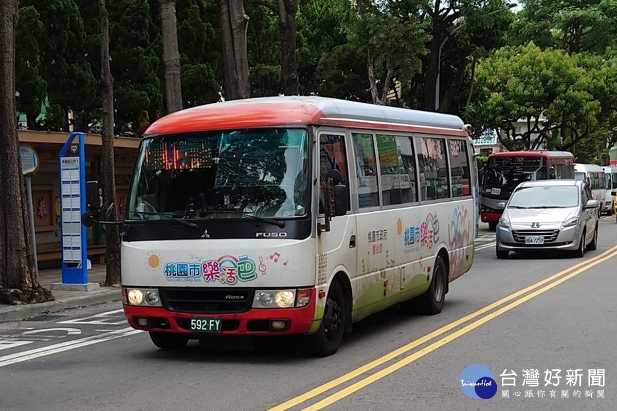 桃園市21條樂活巴自8月1日起，轉型為市區公車收費路線。