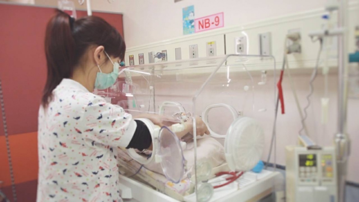 選擇試管嬰兒訂製健康優良的寶寶,要考量產婦年齡和家族遺傳性疾病史。