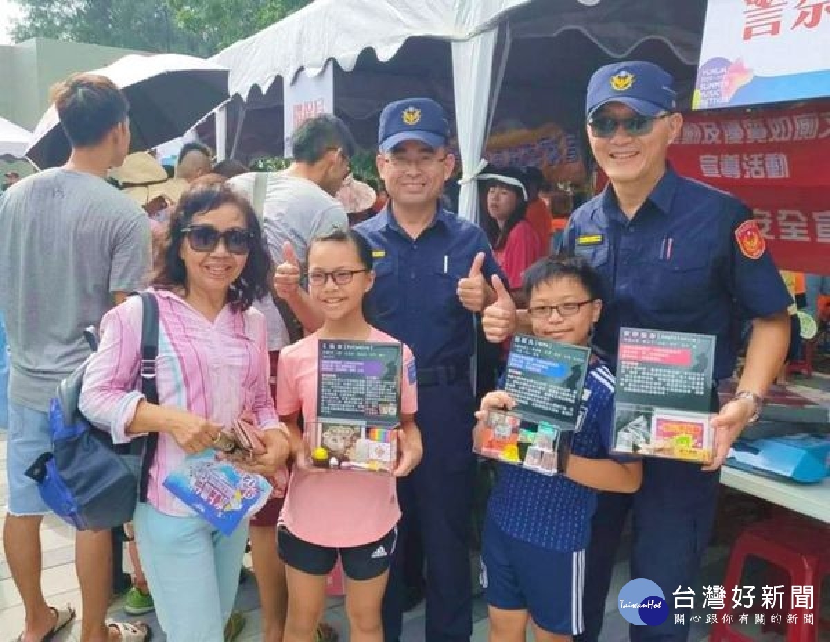 雲林縣政府為帶動沿海觀光發展,在三條崙海水浴場舉辦「海洋音樂祭」,臺西警方特於現場進行預防犯罪及交安宣導,並提倡青少年從事正當休閒活動。