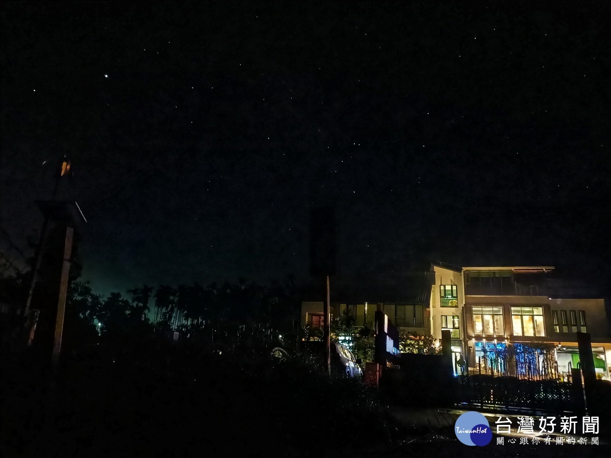 業者歡迎大家來觀星享受大自然。(范懷仁提供)