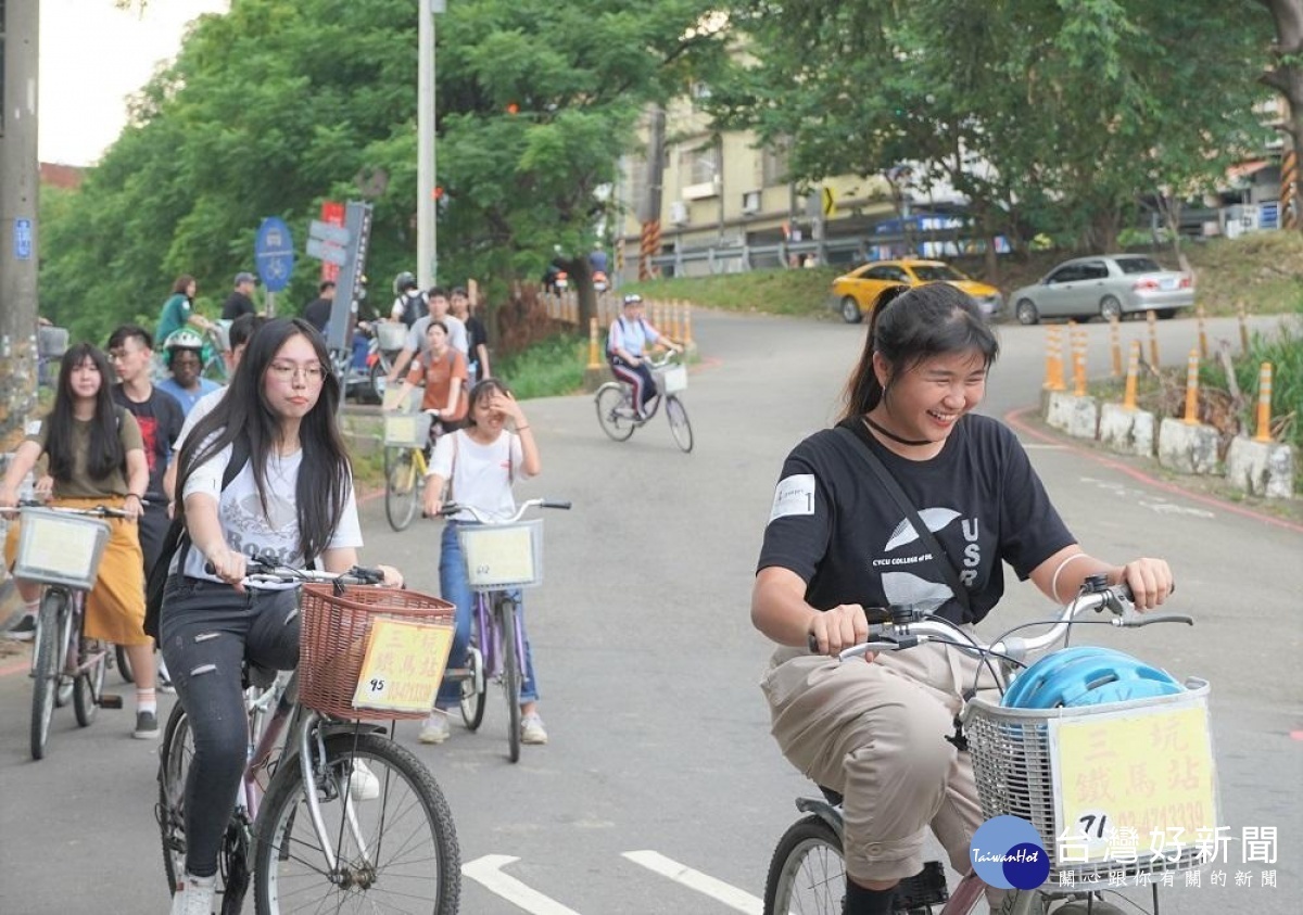 中原大學國際USR體驗營帶領學員們體驗霄裡鄉間單車小旅行