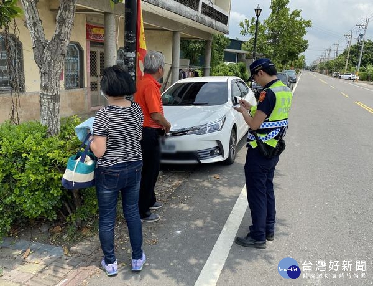 民眾到四湖參天宮拜拜，要返家時卻找不到停放之車輛，在社區巡守隊幫忙通報警方協尋後，於另一條路發現車輛，為這趟進香之旅增添意外插曲。