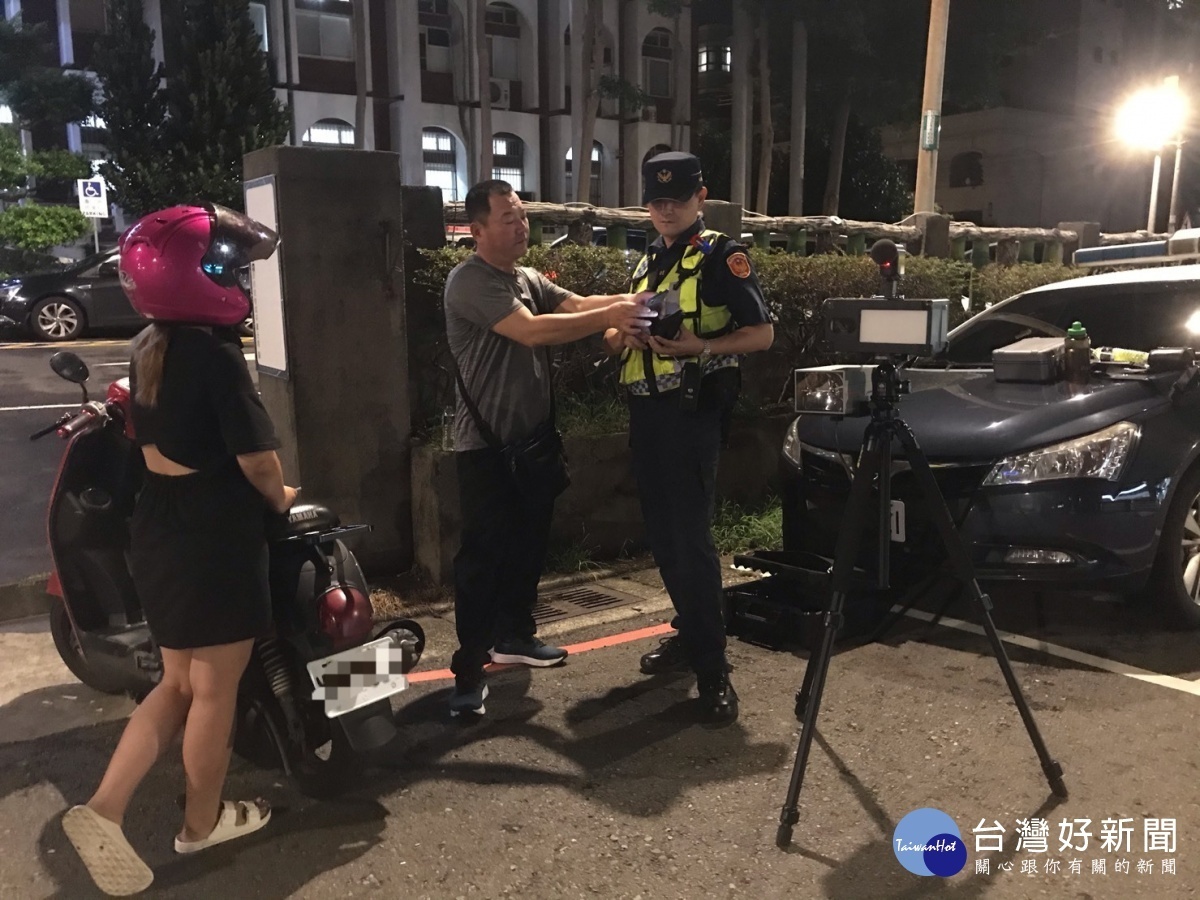 平鎮警方新式科技執法系統正式上路,同時取締噪音及超速。