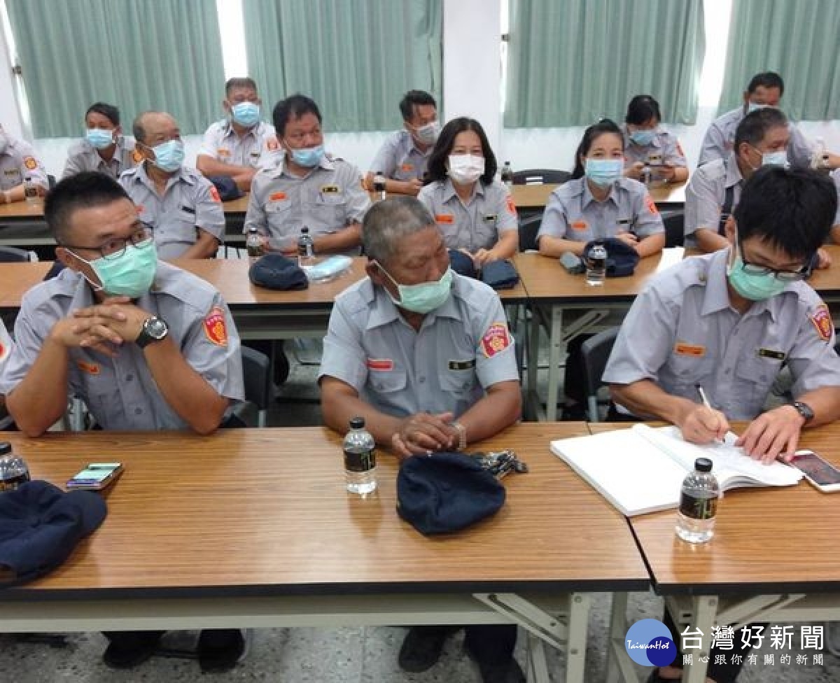 北港警分局舉辦義警人員常年訓練課程，除傳授實務及執勤技巧外，亦感謝義警弟兄對於社會的無私付出，讓鄉親能夠安居樂業。