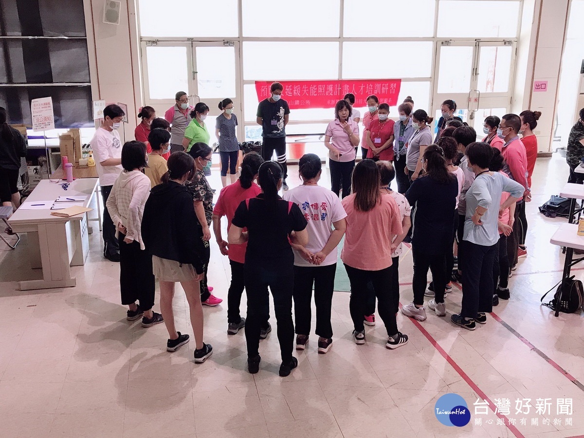 竹山公所自行培訓延緩失能照護師。(竹山公所提供)