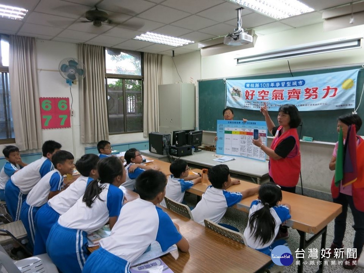 社大活動多元,並至社區學校宣導,備受肯定。(教育處提供)