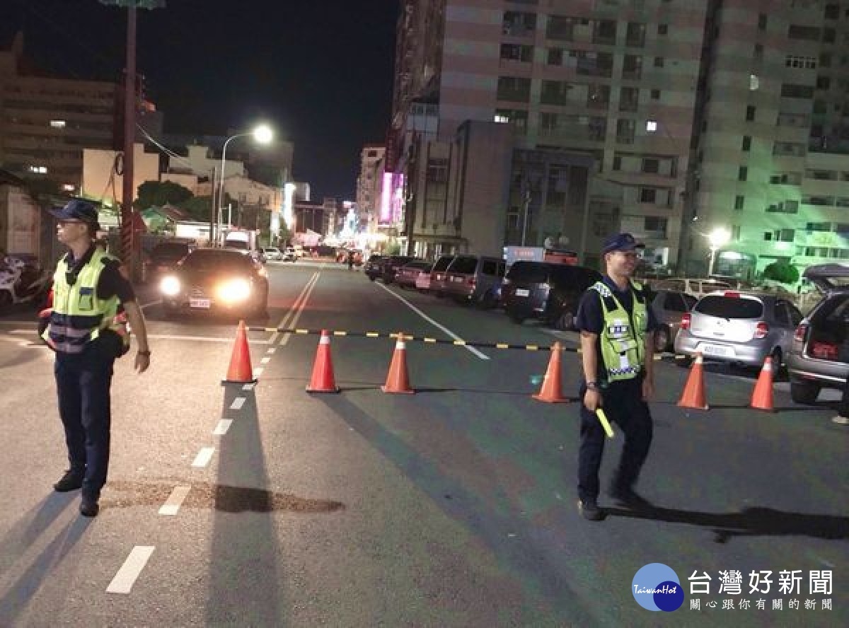 北港警方配合雲林縣警察局於9月1日起進行為期1個月路口大執法,提升用路人守法觀念,維護路口安全及行人路權。
