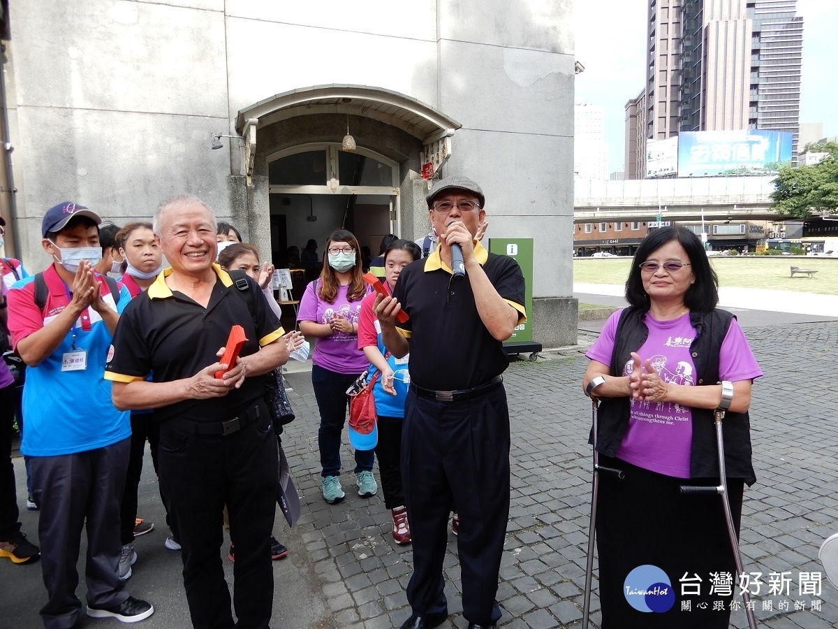 讓喜憨兒有機會看外面世界 堅果大王招待喜樂師生台北二日遊