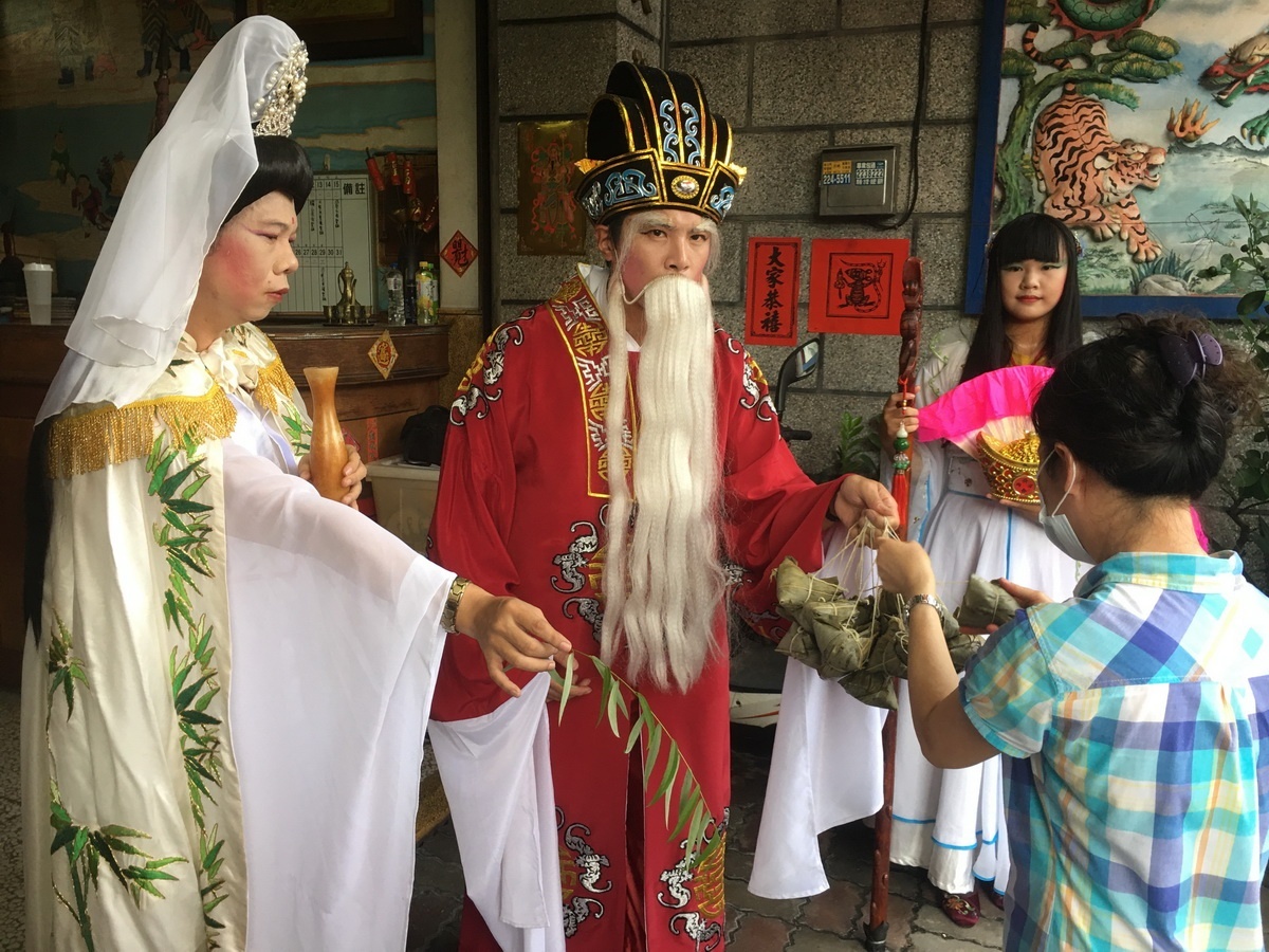 觀音慈悲為大眾解糾結。(記者扶小萍攝)