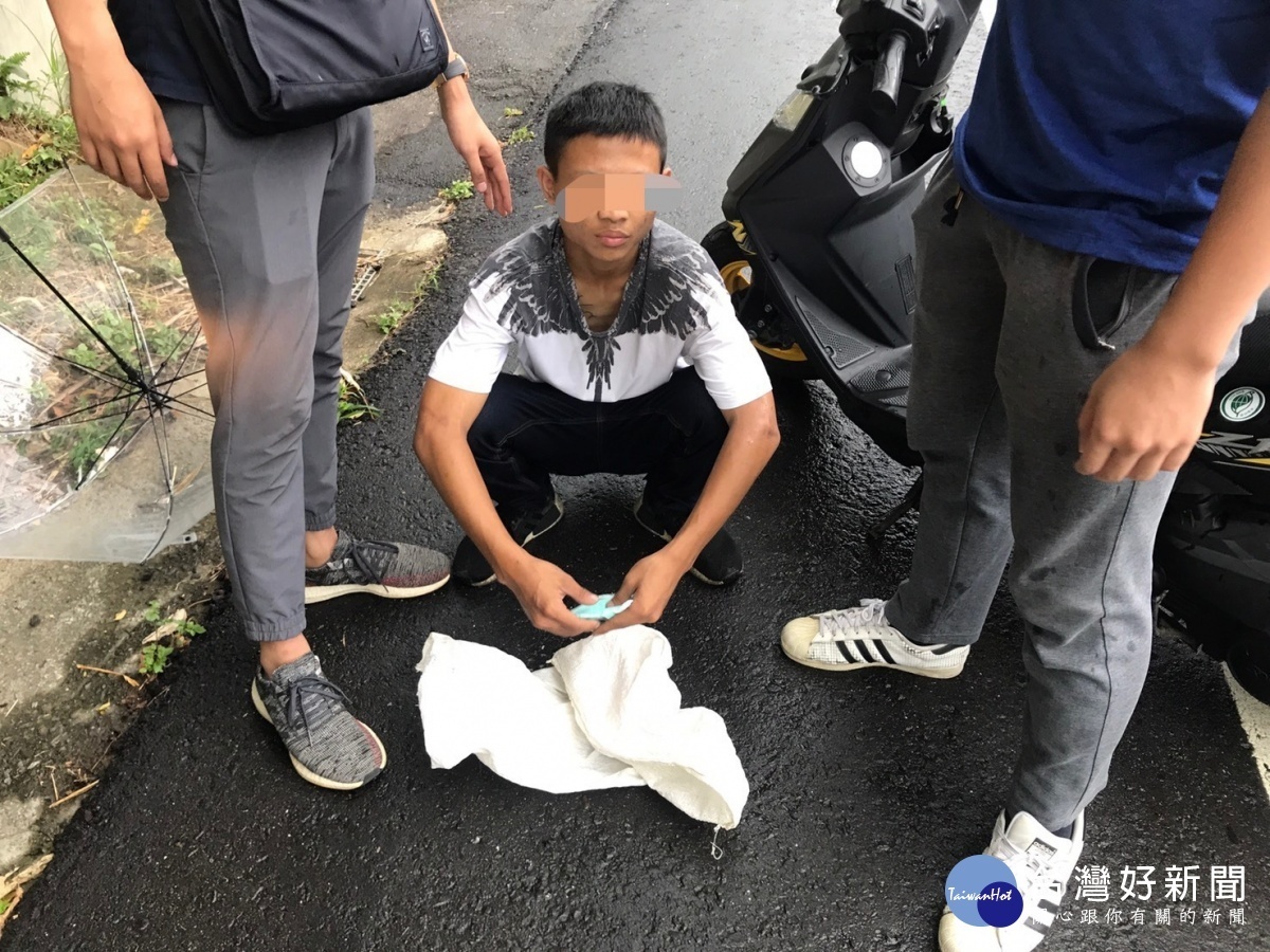 蕭男遭假檢警來電詐騙事後越想越不甘心,與警方合作逮住車手犯嫌。
