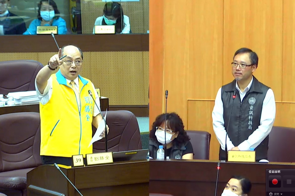 針對市府花大錢建置的APP成效不彰,市議員劉勝全質詢資科局長陳崗熒 。