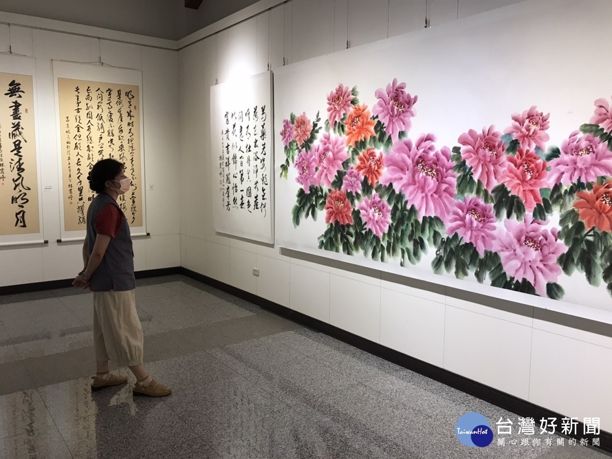 行雲流水新禪心 明道文傳系學生林宥妤書畫個展港藝登場