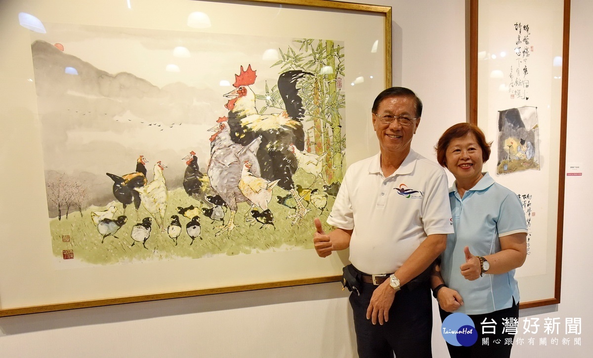 林明溱伉儷都來參觀大師畫展。(縣府提供)