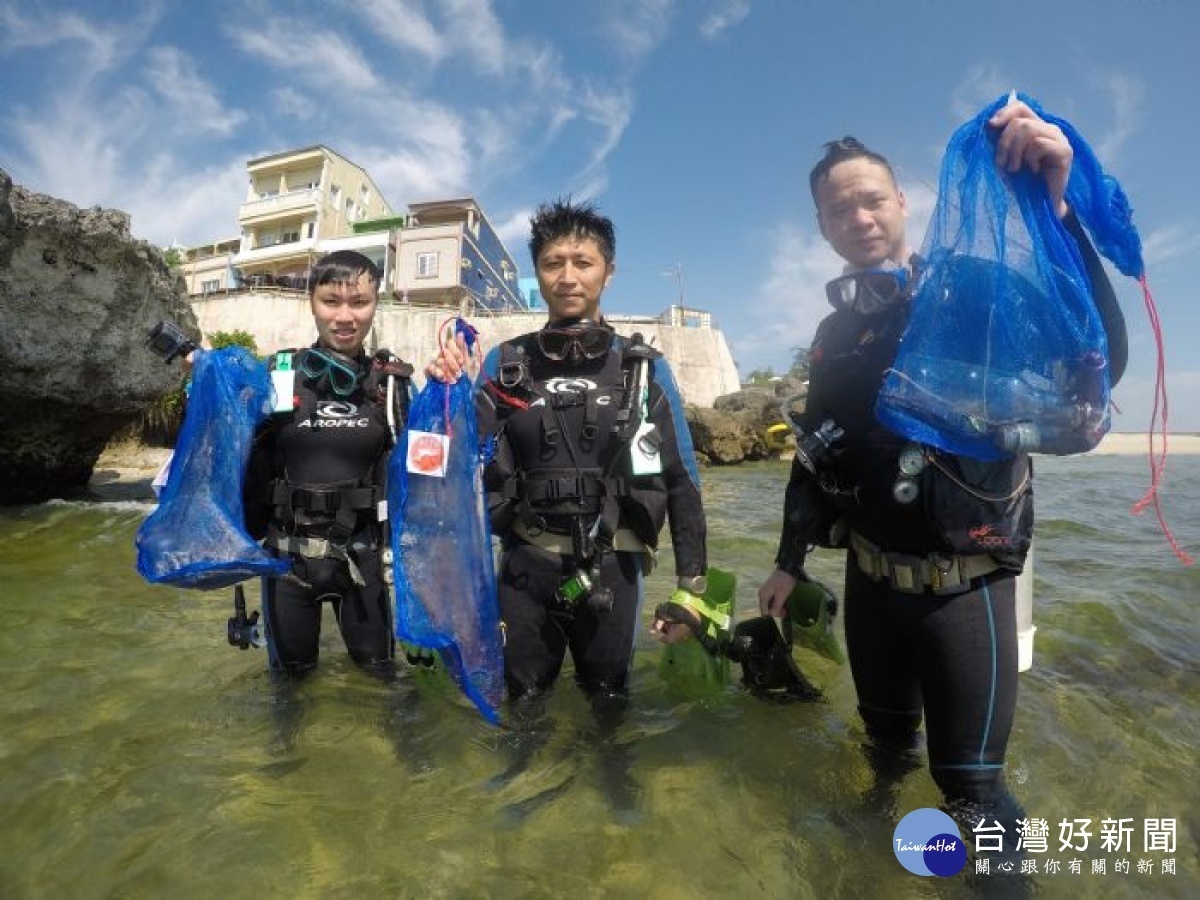 桃園市環保潛水隊遠征屏東琉球鄉，以實際行動為愛護海洋盡一份心力。