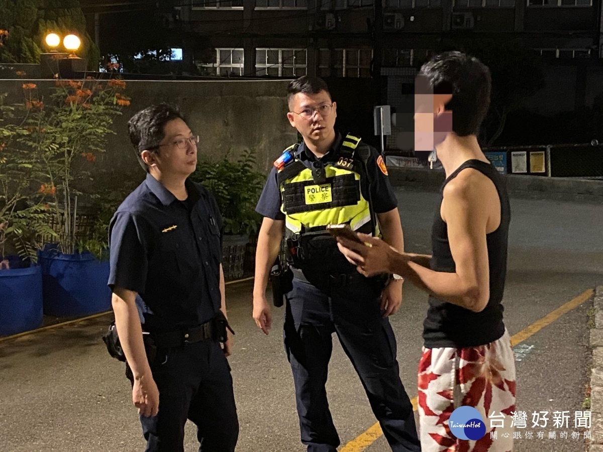 鍾男藉酒澆愁,經警方不斷開導,該男子心情逐漸穩定。