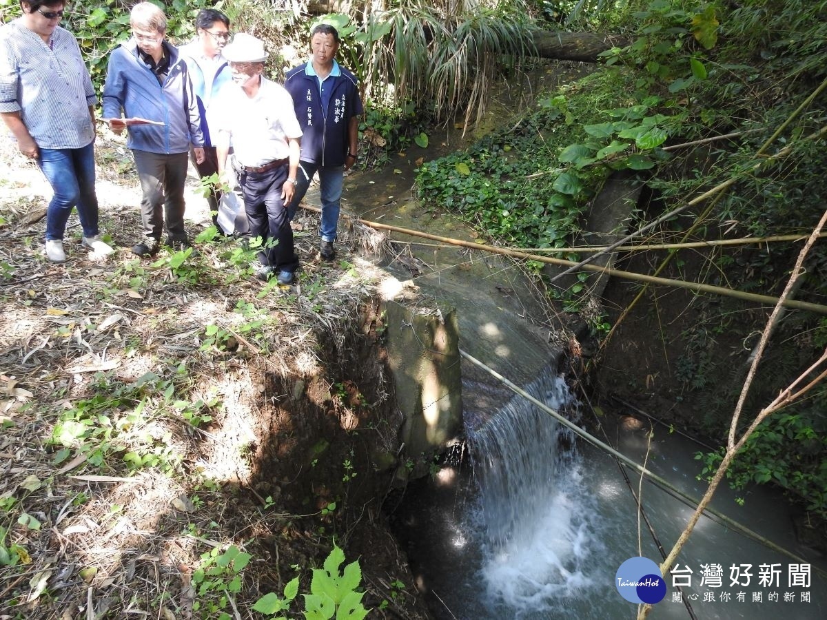 林縣長會勘野溪淘刷狀況