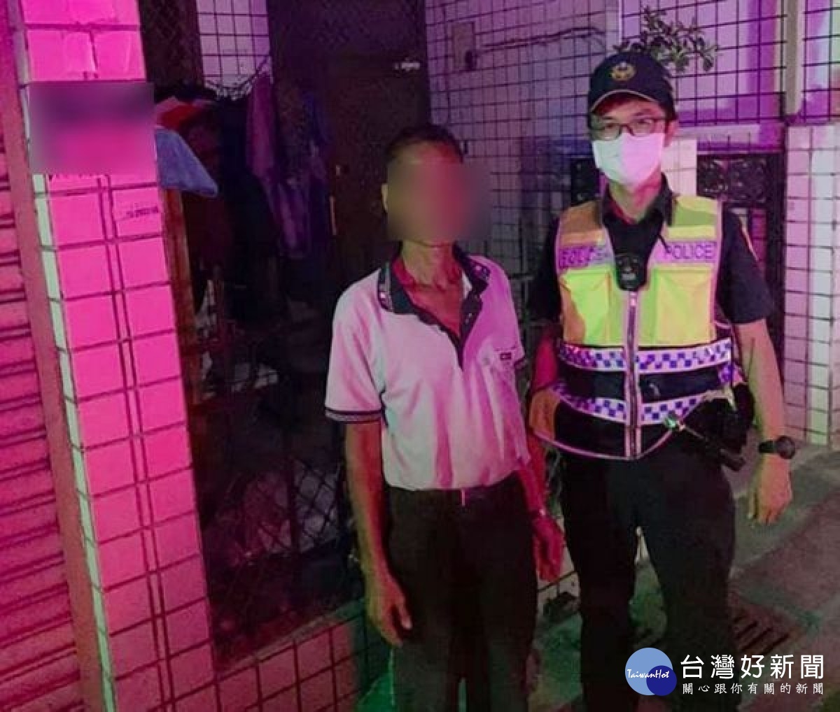 男子騎乘腳踏車外出迷路,竟騎上台61線快速道路,熱心民眾發現後報警協處,台西警方馳援將他引導下交流道並安全載送返家,化解虛驚。