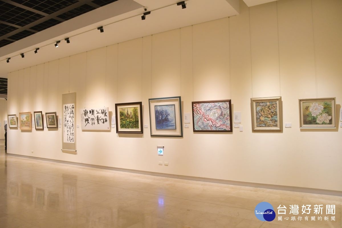 52位藝術家用藝術捐助「伯立歐家園」即日起彰化縣立美術館展出。