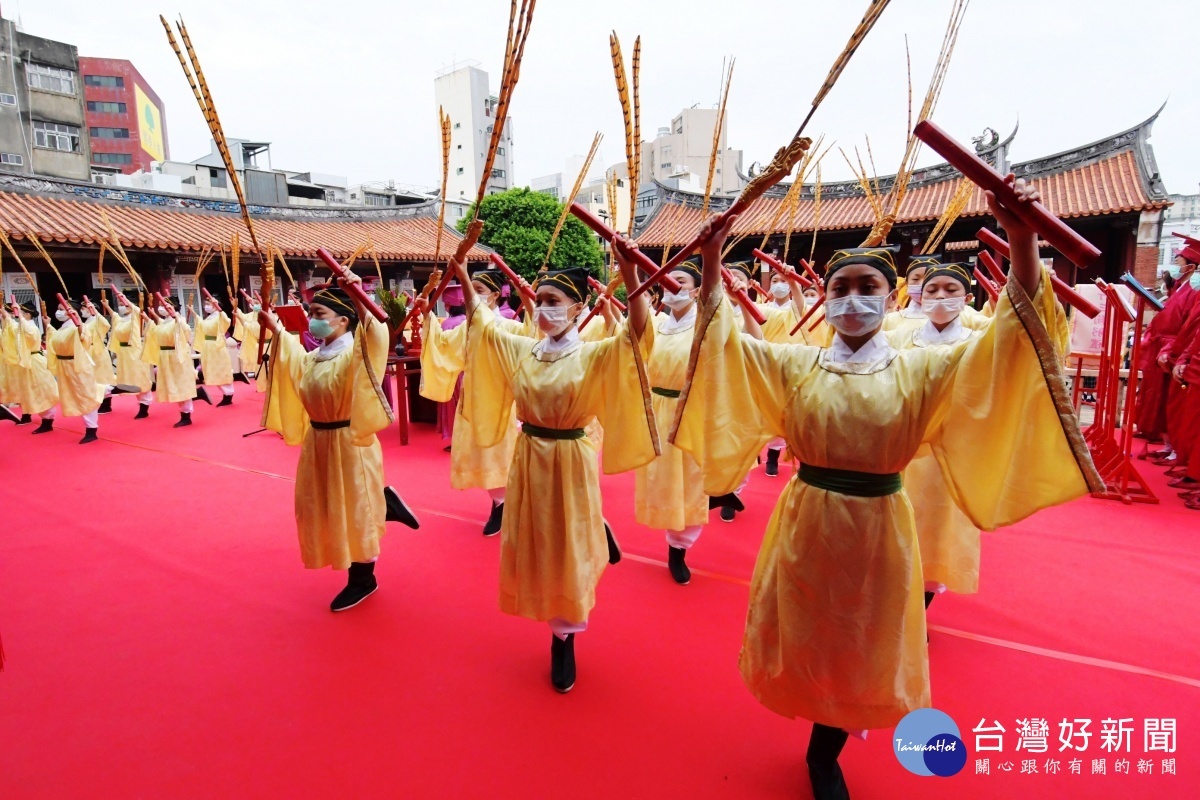 大成至聖先師2570週年誕辰,彰化祭孔依循古禮六佾舞獻禮。