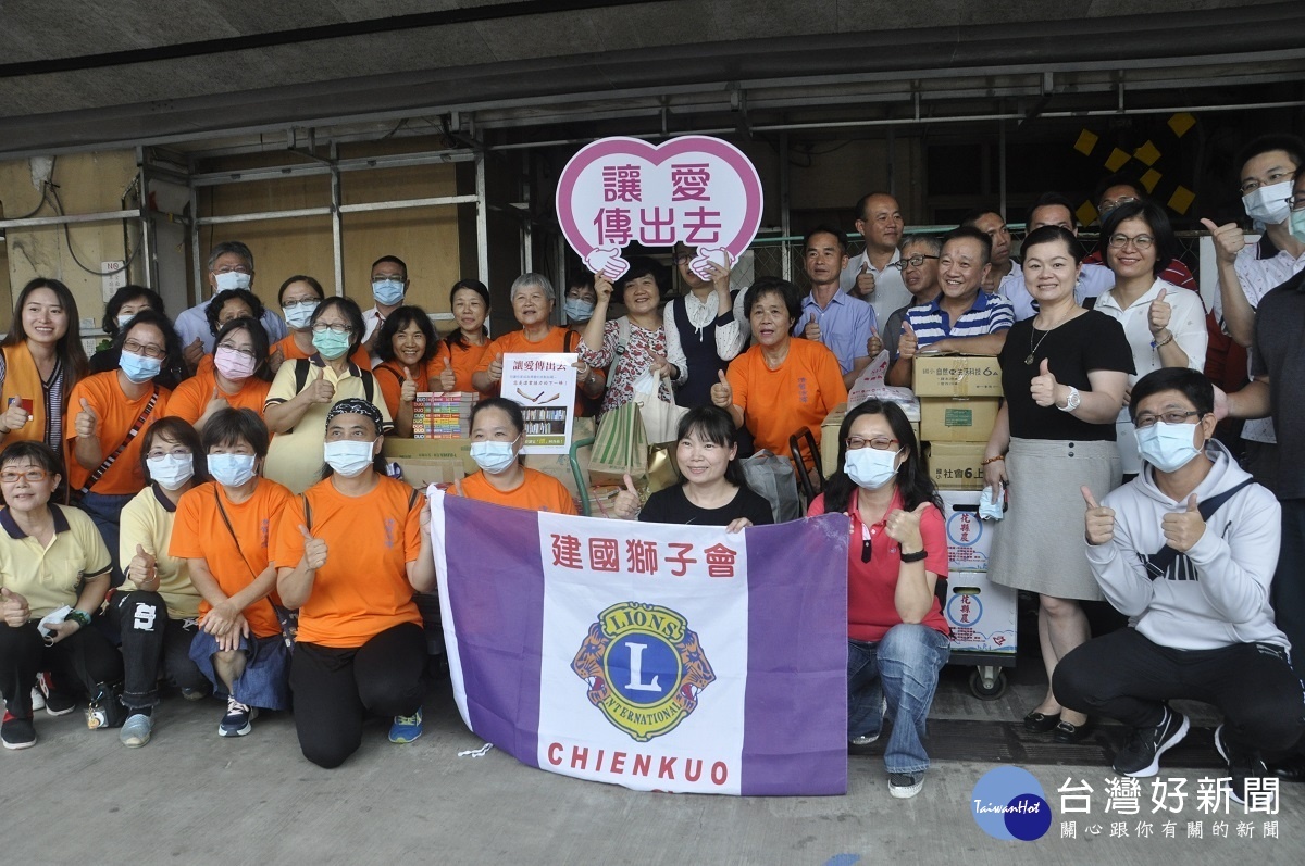 由建國科大教師及校友組成的建國獅子會也參加教師節漂書活動。