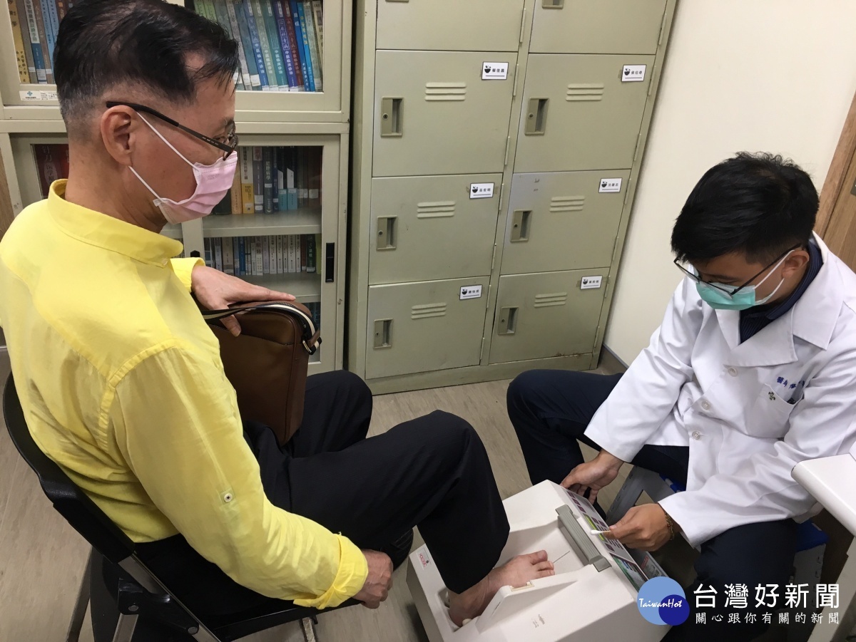 骨質密度檢測。圖/記者鄧富珍攝