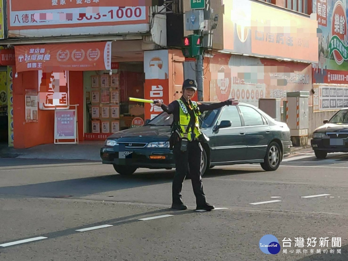 中秋連假交通疏導,八德警建議替代道路避塞車。
