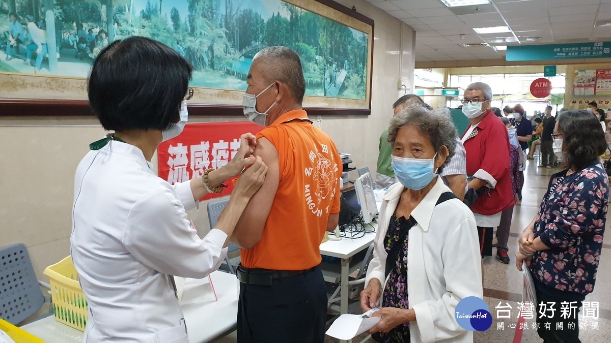 竹山秀傳醫院接種者也非常踴躍。（竹秀提供）