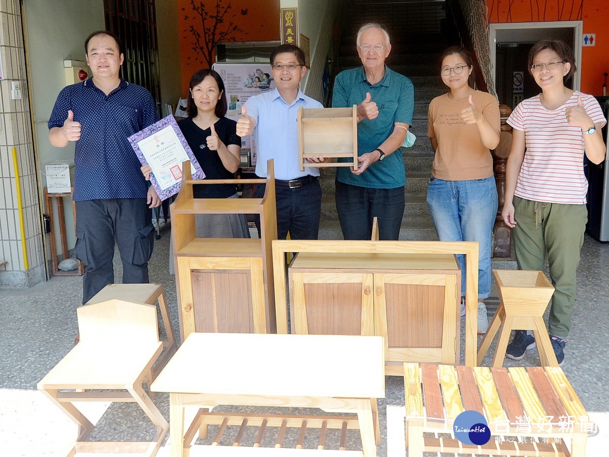 職訓學員手作木工家具捐贈3家社福團體 台灣好新聞taiwanhot Net