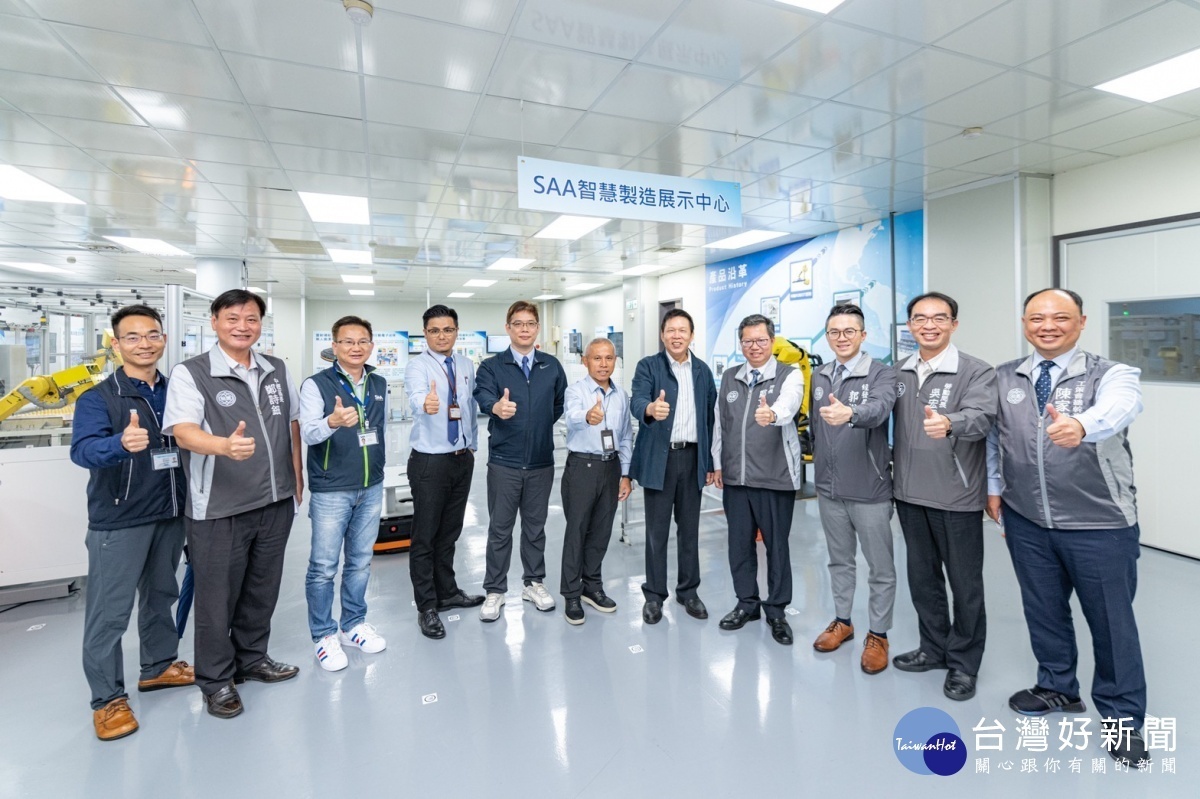 市長與王年清總經理及貴賓們合影