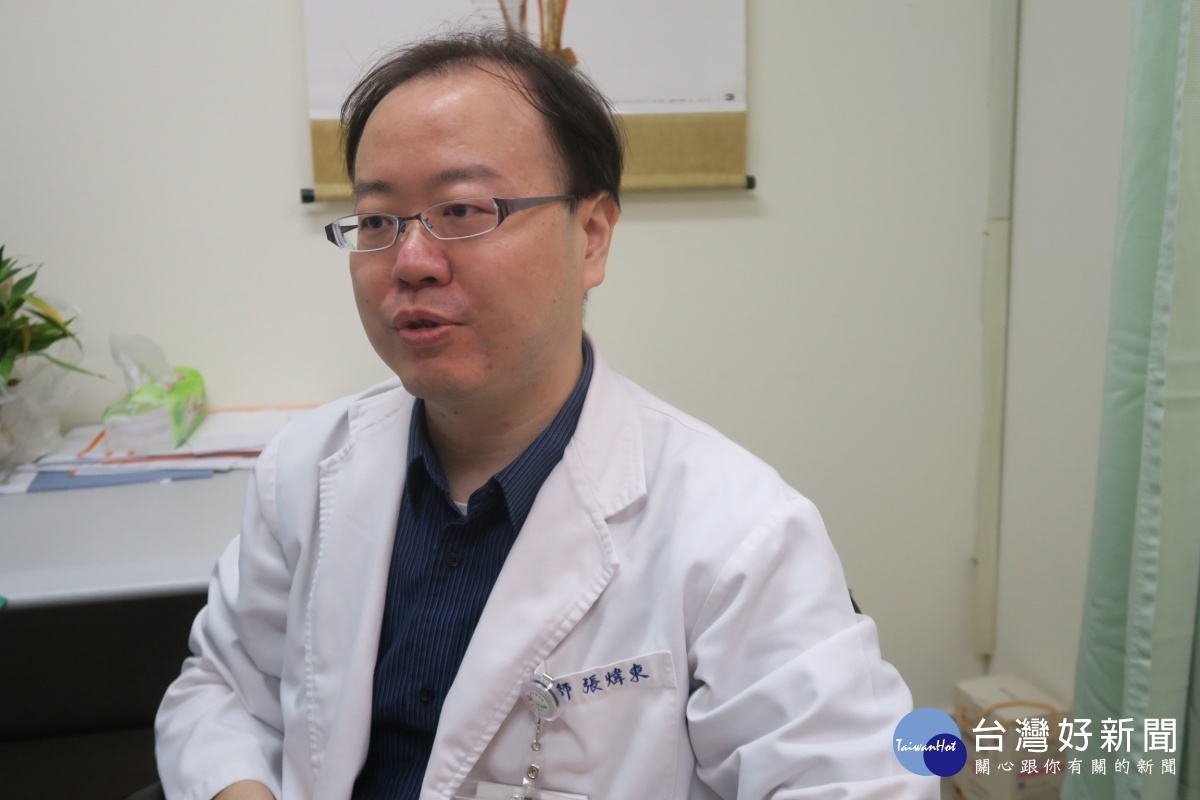 彰化醫院中醫師張煒東提醒民眾,溫差大秋季好發疾病紛出籠,進補要漸進。圖/彰化醫院提供