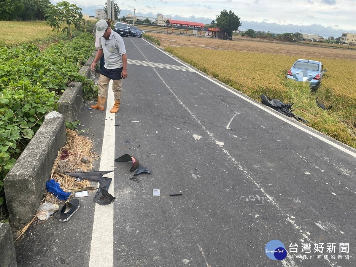 高職生無照駕駛發生車禍　2輛汽機車衝到路旁田裡肝臟破裂