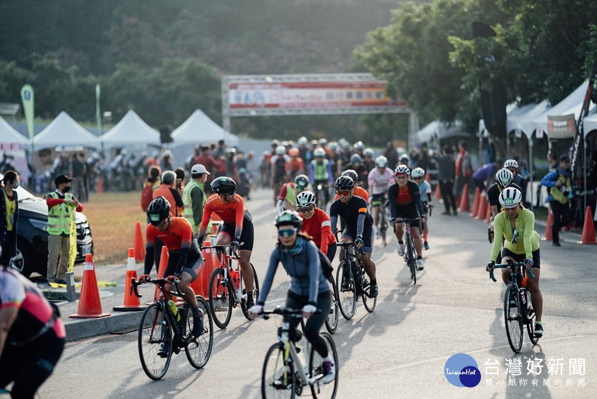 日月潭Come!Bikeday自行車嘉年華，200位選手挑戰「日月潭-塔塔加-阿里山」路線。