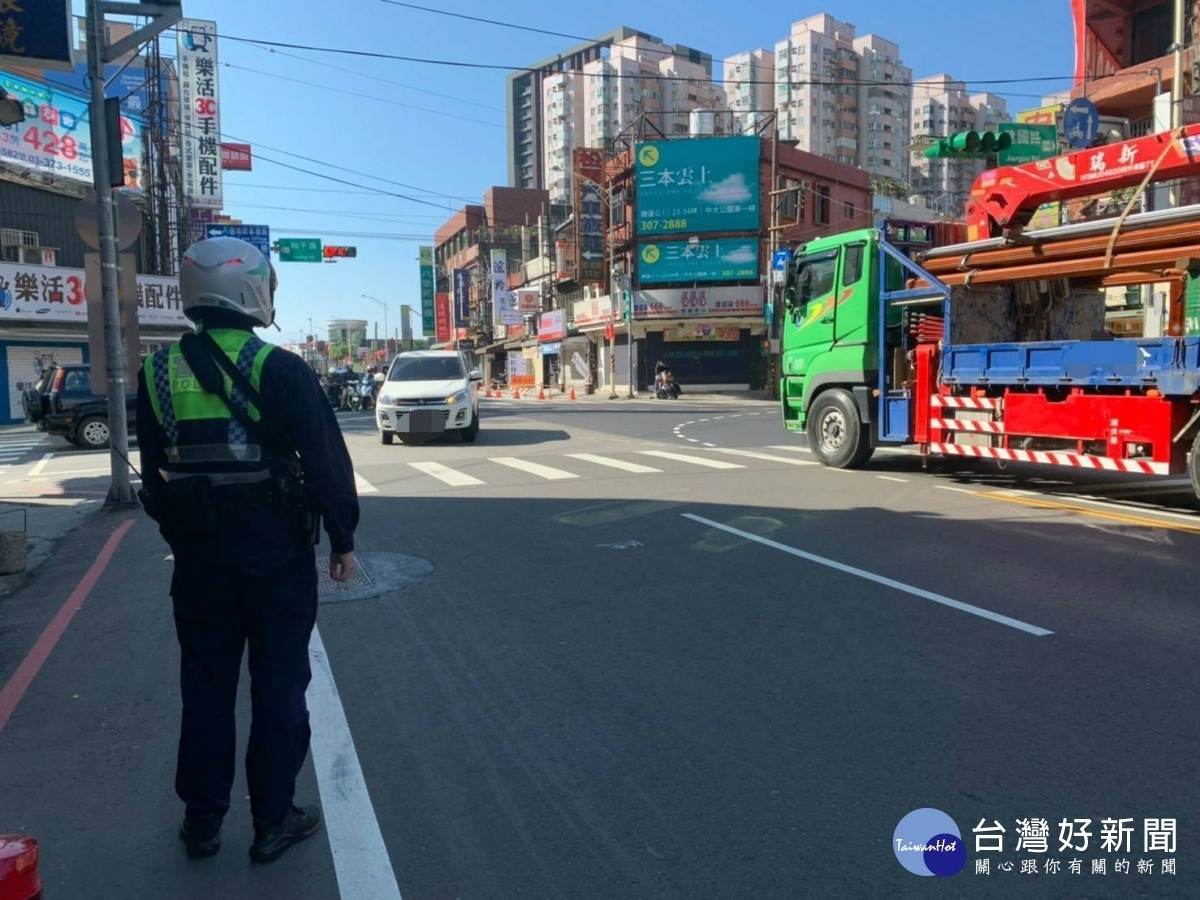 為有效遏止道路交通事故發生,八德分局11月1日起執行「交通安全月」大執法。