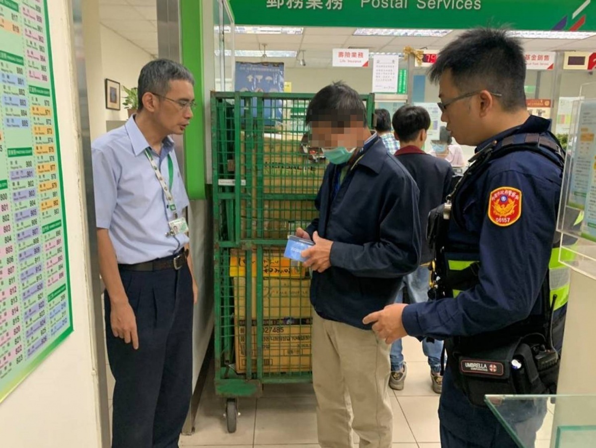 誤信假姪子來電借錢,老翁匯款後驚覺受騙報警求助。