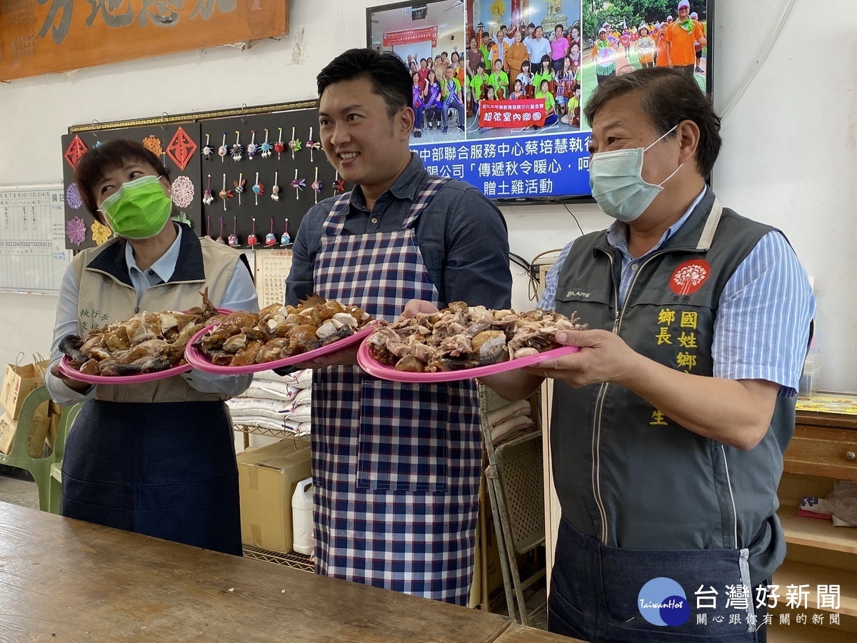 禽農公司供應的土雞香氣十足，健康美味。