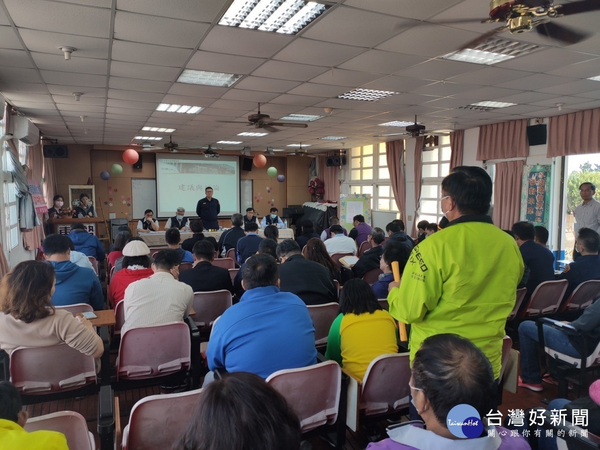 為強化校園安全維護工作,平鎮警分局走進校園召開各校聯合防制會議
