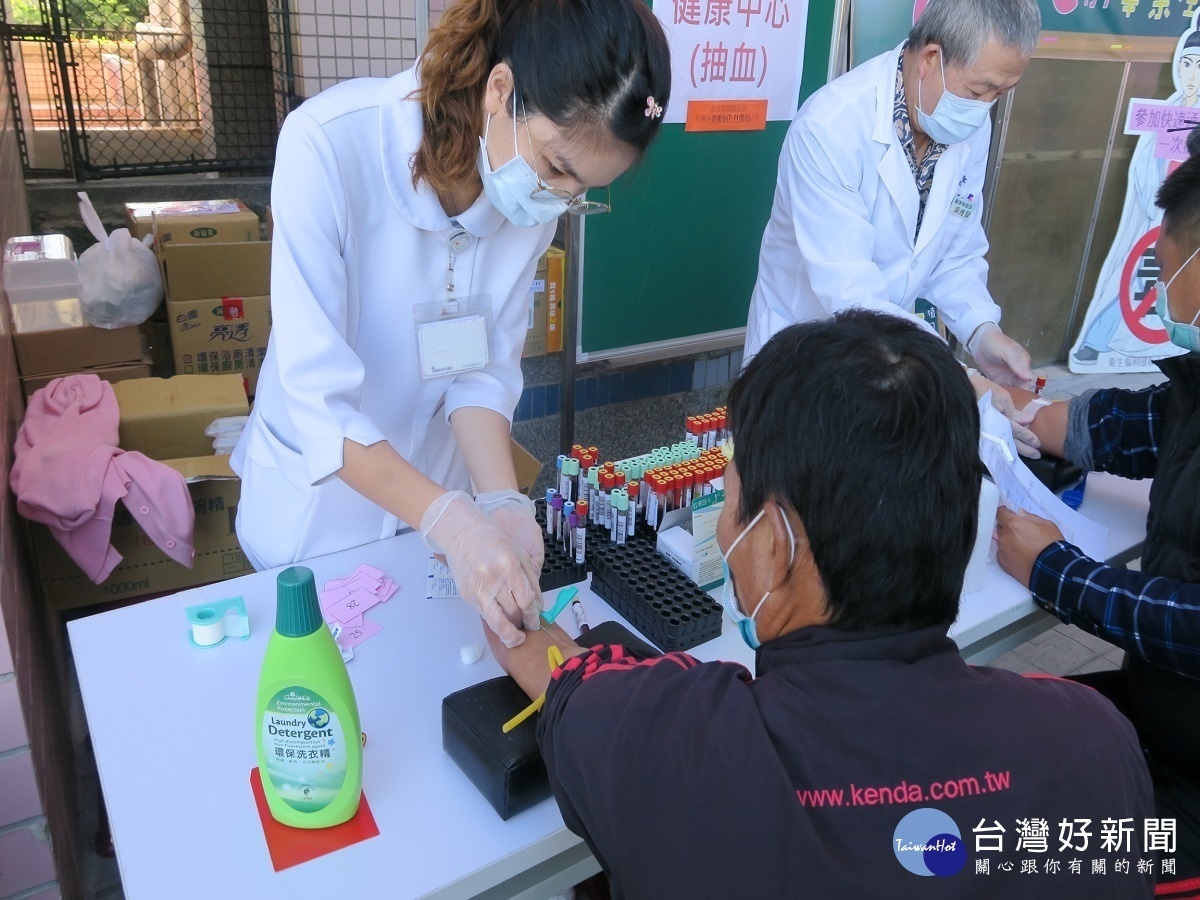 「替代療法」戒斷毒癮 彰醫追蹤肝功能「畢業生返校」