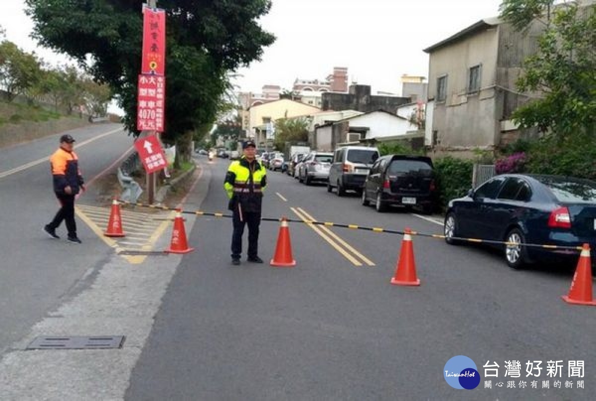 北港媽祖盃全國馬拉松賽週日在百年北港牛墟市集登場，警方公布交通管制措施，呼籲用路人行經賽事路線，小心駕駛並遵守交通規則。