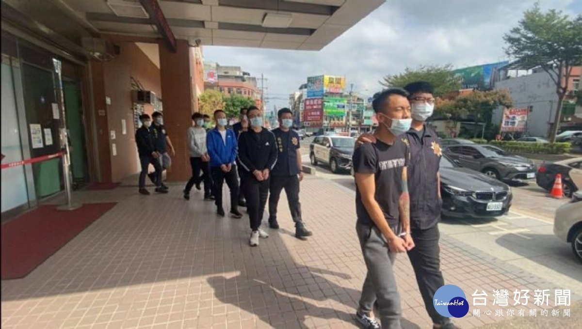 桃警同步掃黑除暴,破獲槍毒討債集團