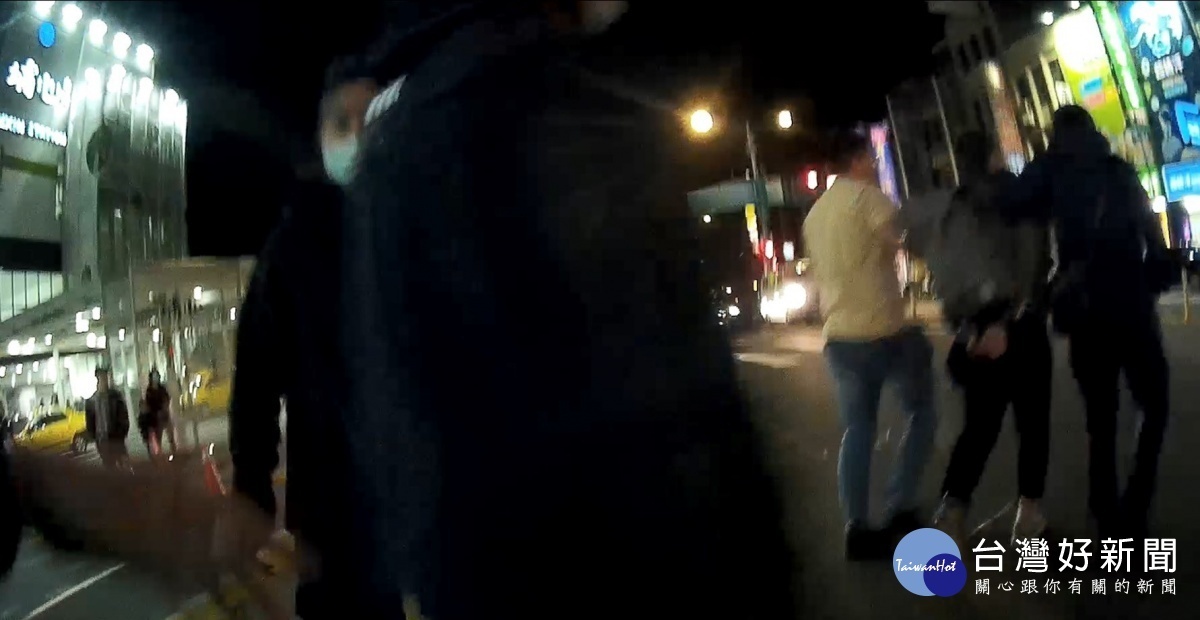 8項通緝男利用網路交友詐騙,實習女警網路約出逮獲