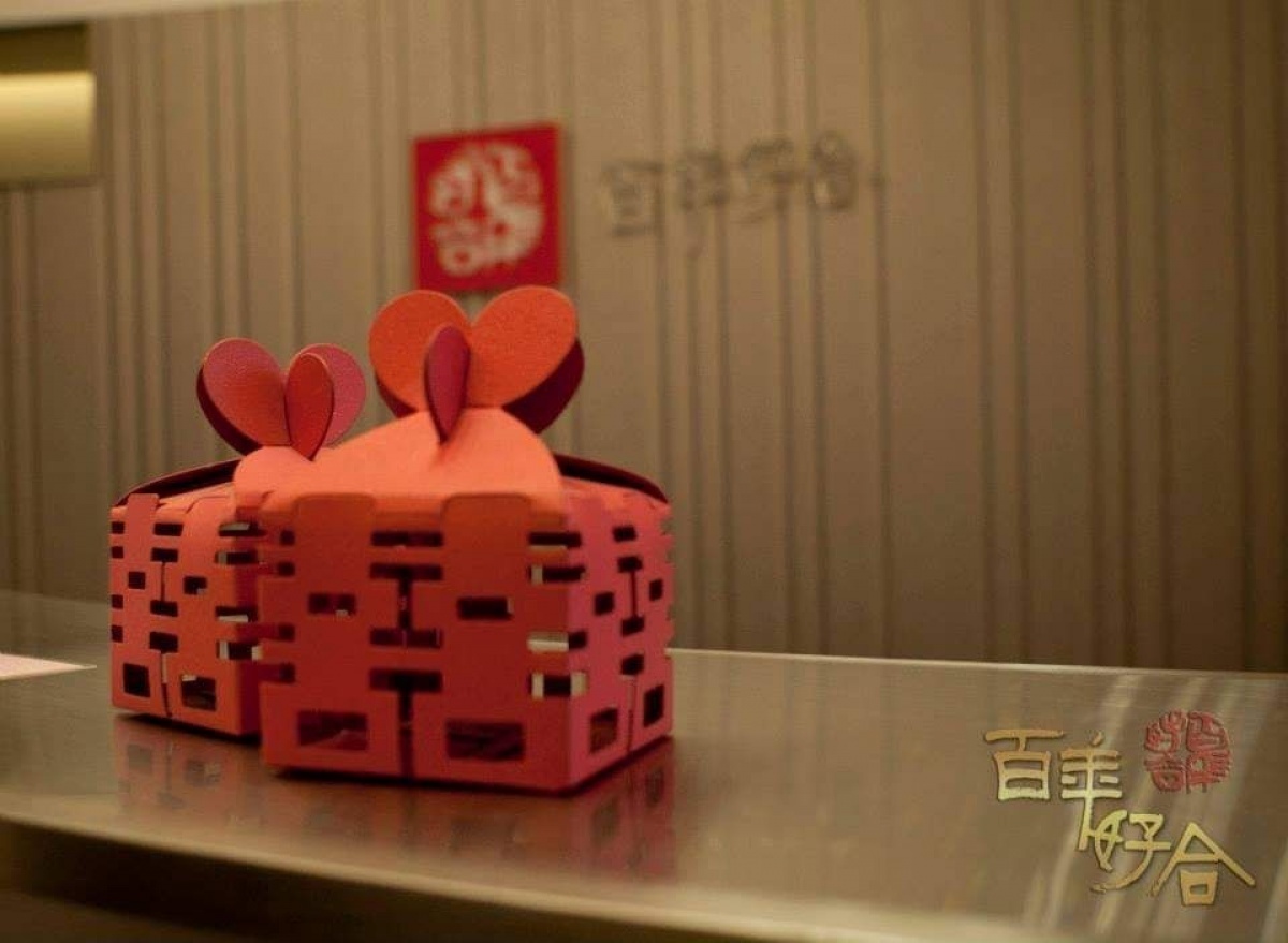 台灣將在2025年進入「超高齡化社會」,地方政府首長紛紛祭出結婚獎勵金、婚前教育課程、研議結婚媒合等措施,來鼓勵民眾結婚生子。
