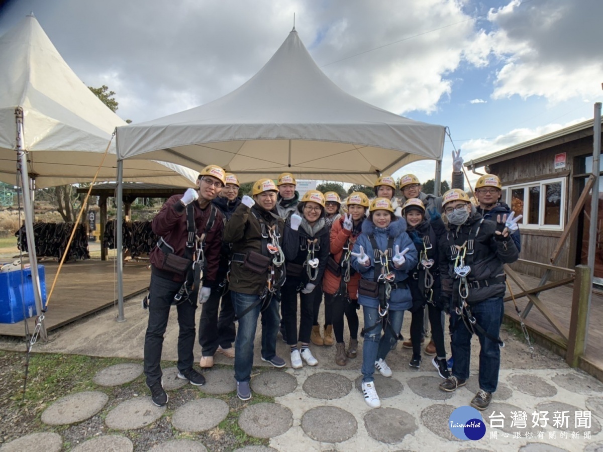 透過旅遊以及各種活動的巧思,讓聯誼不再氛圍凝結,而是能夠更有儀式感。(圖/百年好合提供)