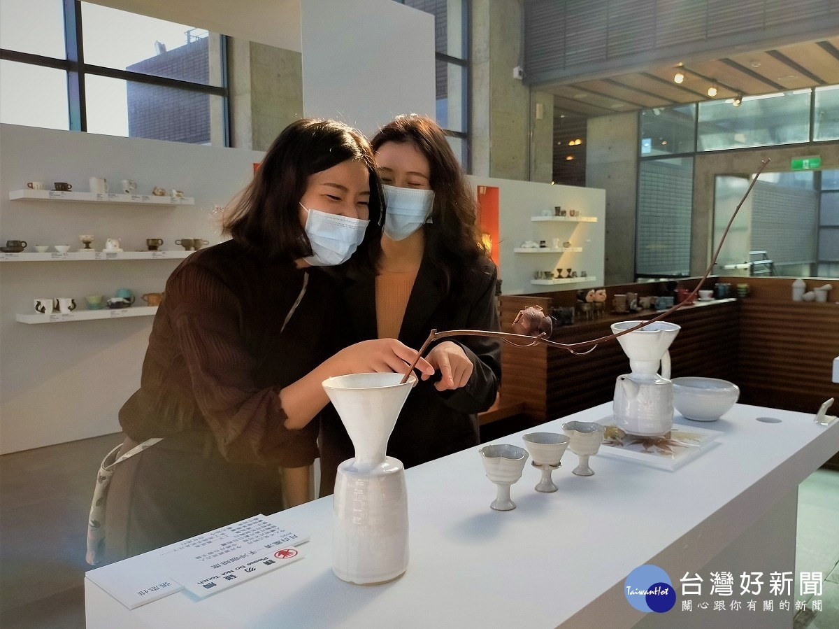 本展特別邀請6位陶藝家,展出獨具風格感的咖啡席