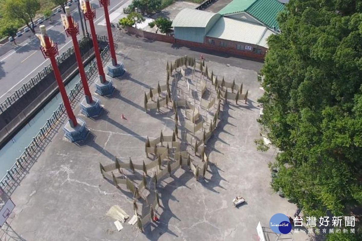 西港姑媽宮打造了全台唯一以大型的鯉魚迷宮。