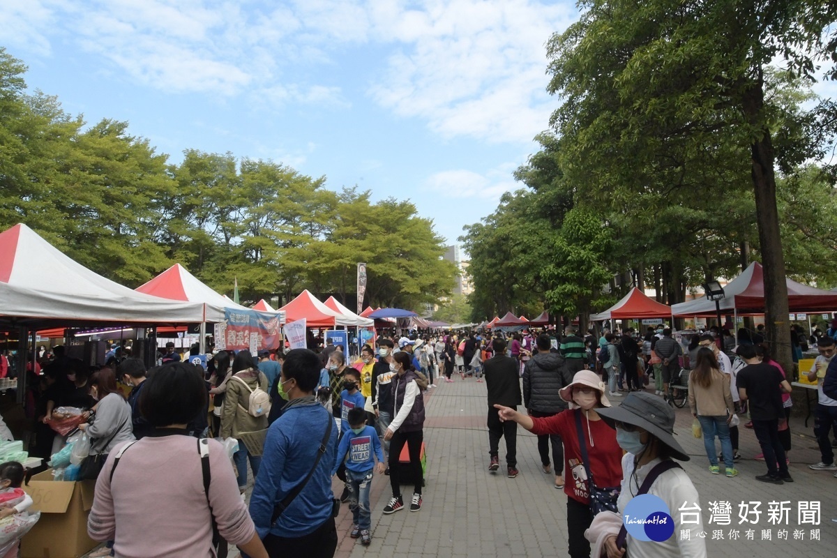 彰化家扶54年,愛心園遊會150個攤位場面浩大,愛心強強滾。