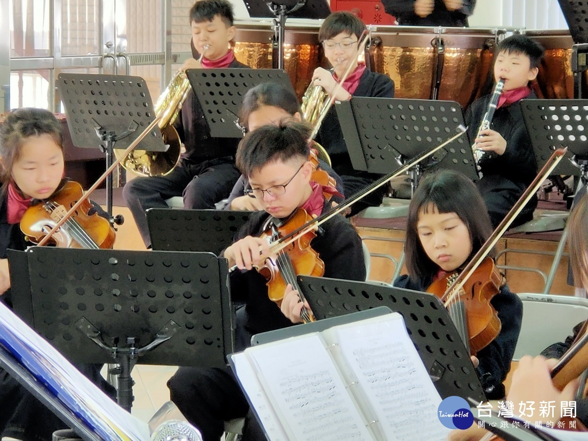 彰化市立管弦樂團「藝見CCO 」音樂會12/26 在彰化演藝廳精彩演出。圖／記者鄧富珍攝