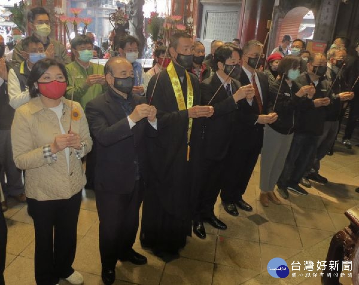 北港朝天宮啟建創廟三百多年來首次「悲心廣行」水陸普度大齋勝會,副總統賴清德、內政部長徐國勇等親臨開香,齊心發願疫情早日止息。