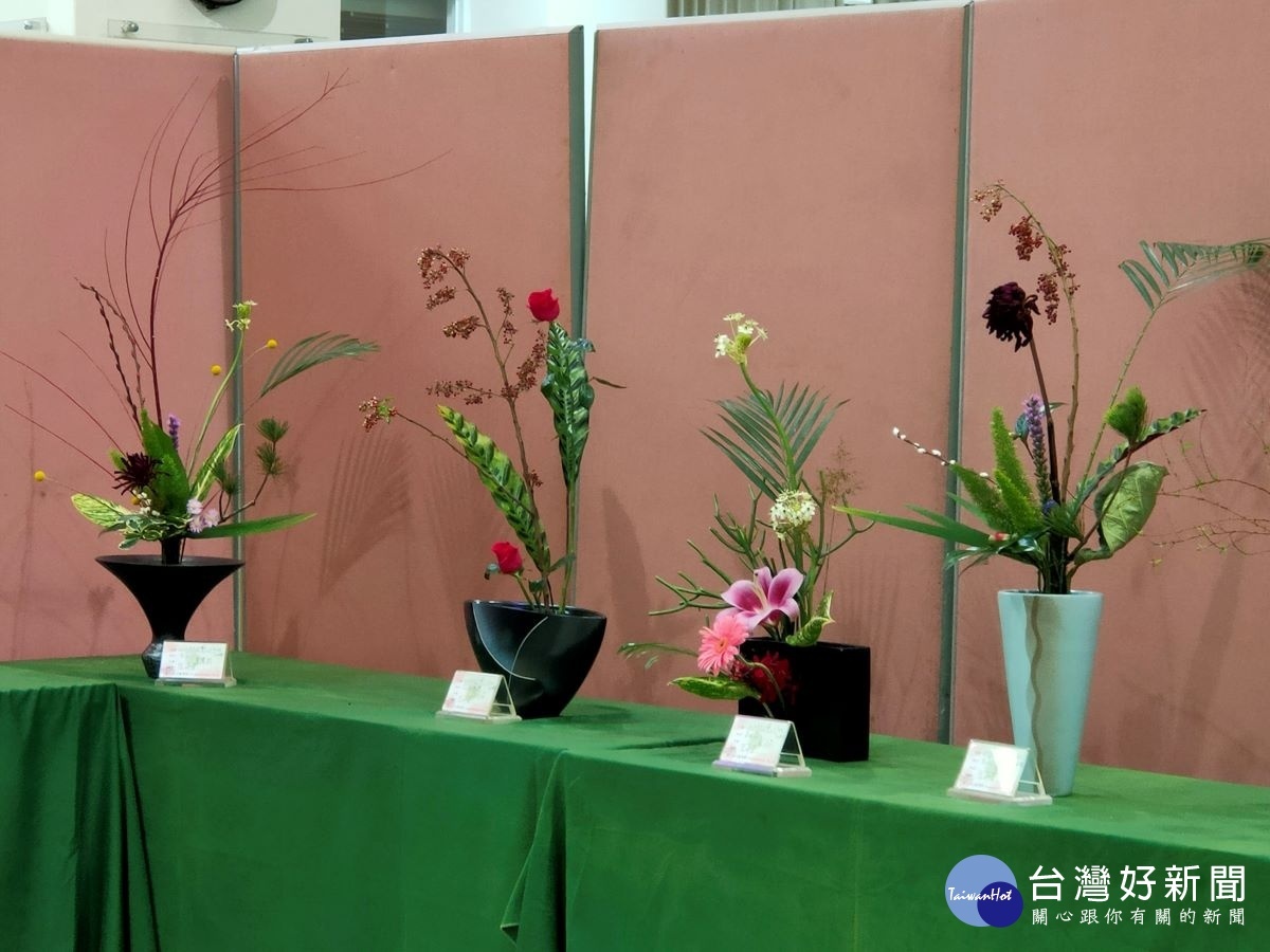 彰化市社會學園大學44期婦女藝文研習成果。圖／記者鄧富珍攝